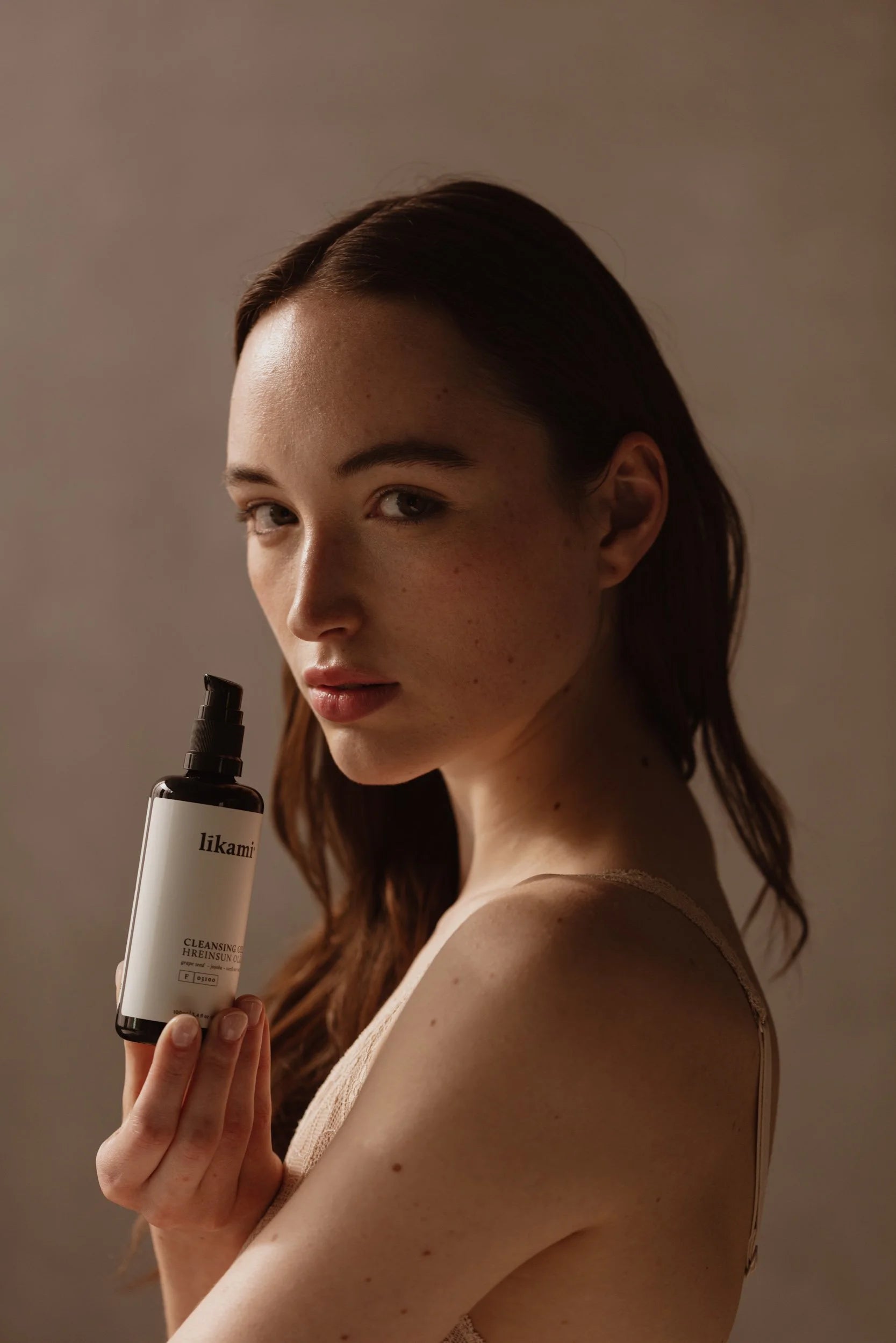 Likami Cleansing Milk